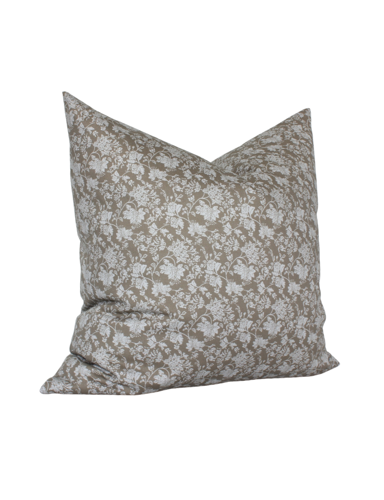 Elise Pillow